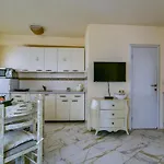 Sea Paradise Apartment